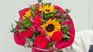 Bukiet Energia - ze słonecznikiem, alstromerią i goździkiem