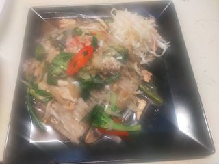 Makaron ryżowy z krewetkami