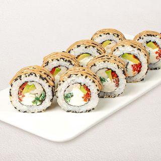 Ролл Цыпленок Чука с ореховым соусом (216г)