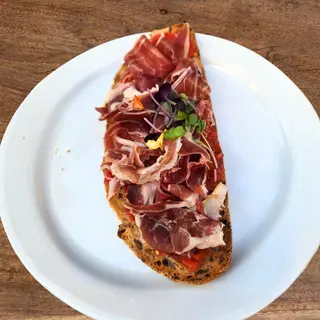 Tostada Con Jamón Ibérico Y Tomate