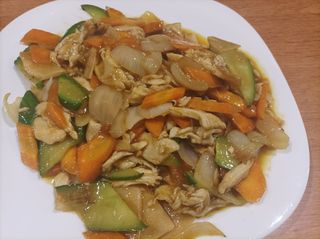 57. Пилешко месо с къри (700гр)