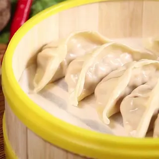 A4 Ravioli con pollo e verdure 