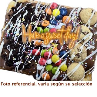 Gofre de Nutella + ChocoBlanco + Lacasitos + Lluvia de Chocolate 