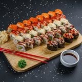 სეტი 4 პერსონაზე