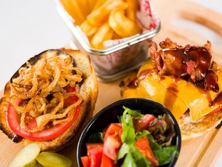 Бургер с телешко (500г)