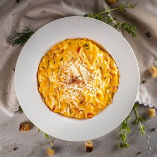 RISOTTO CU PARMEZAN, CREVETI SI SOFRAN 350G