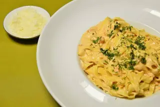 Tagliatelle cu somon afumat