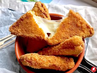 Mozzarella in carrozza