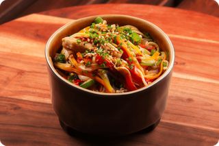 Noodles de Frango e Gambas