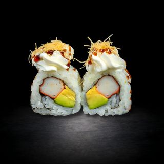 73. Uramaki De Surimi Amb Alvocat I Kataifi (8 Uds.)