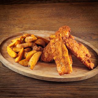 Extra hrskava pohovana piletina sa krompirićima i sosom po želji