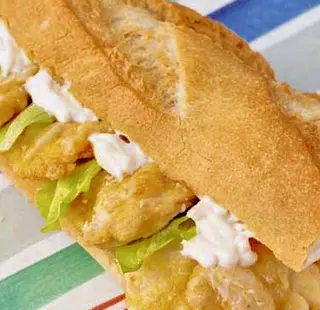 Bocadillo De Pechuga Empanada