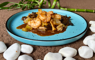 Cozi de creveți cu legume (350g)