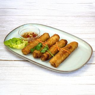 Nem - Fried spring rolls with meat (pork) - 4 pieces