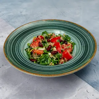 Proteinska kinoa salata