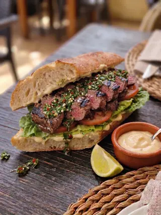 Bocadillo De Entraña