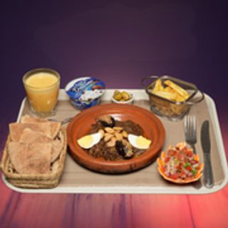 Tajine De Bœuf Aux Pruneaux Et Amandes