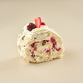 Рулет меренговый кусок