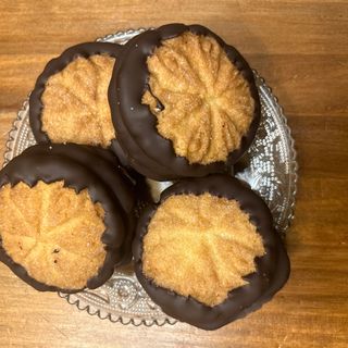 Pasta rellena crema de avellana de chocolate negro