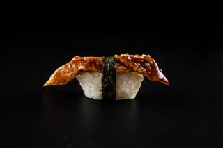 Нігірі з вугрем (35г)