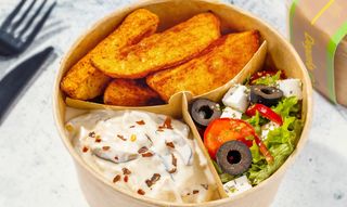 სტროგანოვი, მექსიკური კარტოფილი და ბერძნული სალათი