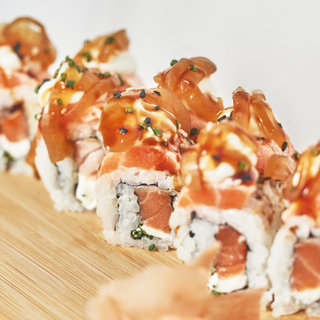 63. Uramaki Noruega (8 Pzs.)