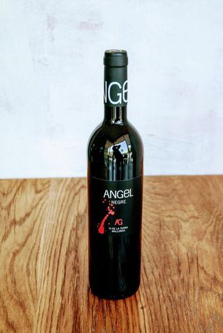 ANGEL NEGRE