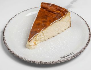 Tarta cremosa de queso al horno