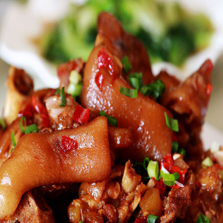 Zampe di maiale piccante