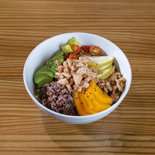 Ensalada Quinoa Con Pollo