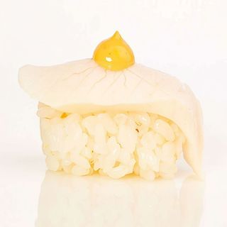 Nigiri pesce burro scottato e maionese spicy