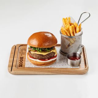 Бургер меню говяжий (Бриошь)