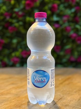 Acqua naturale