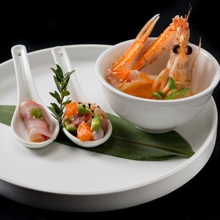 815. Selezione yio - 3 pezzi