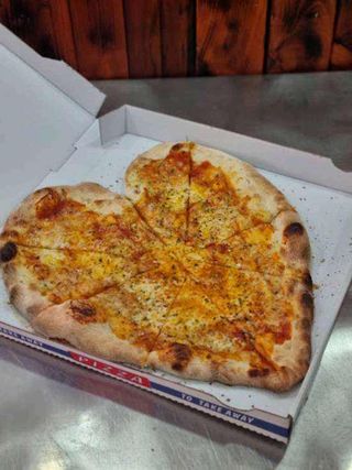 1-Pizza Margarita (33 Cm.)