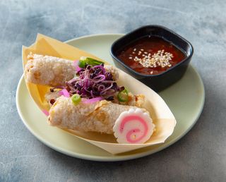Crispy Chicken Spring Rolls (3 pcs)