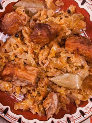 Свинско с прясно зеле