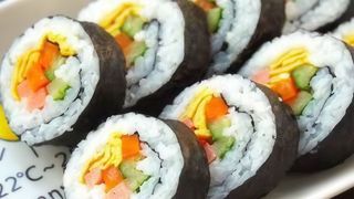 7.Maki tortilla verdura y jamón (10 unidades)