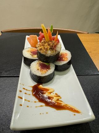 Futomaki Sunset Tuna