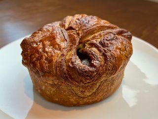 Листкова булочка зі шпинатом та сиром