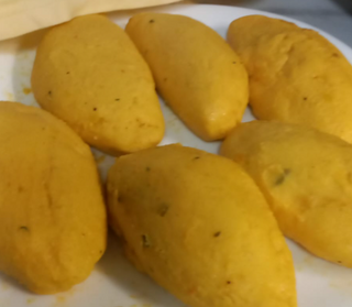 Empanada De Maíz Rellena De Pollo (3 Ud.)