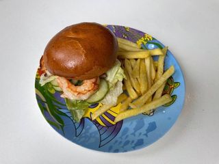 ДМ Бургер з креветками і картопляними діпами (130/50g)