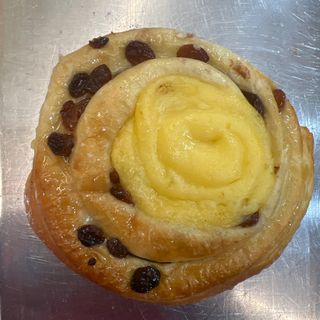 Girella crema e uvetta - dolci