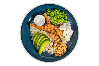 Assaje pokè salmon