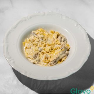 პასტა სოკოთი და ტრიუფელის ზეთით