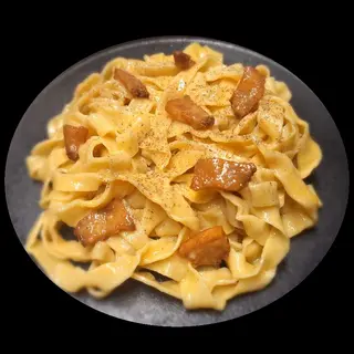 Paste alla Carbonara (smântână și bacon)