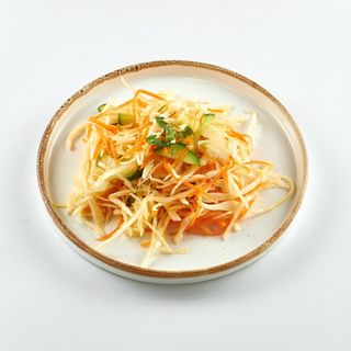 Салат зі свіжою капустою та огірком (150г)