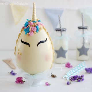 Huevo de Pascua UNICORNIO  M