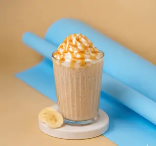 Caramel-banana-frappe. 400 ml