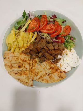 6. Plato Souvlaki De Cordero